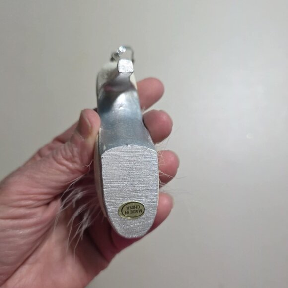 EUC Tiny Shoe Ornament - Picture 2 of 5